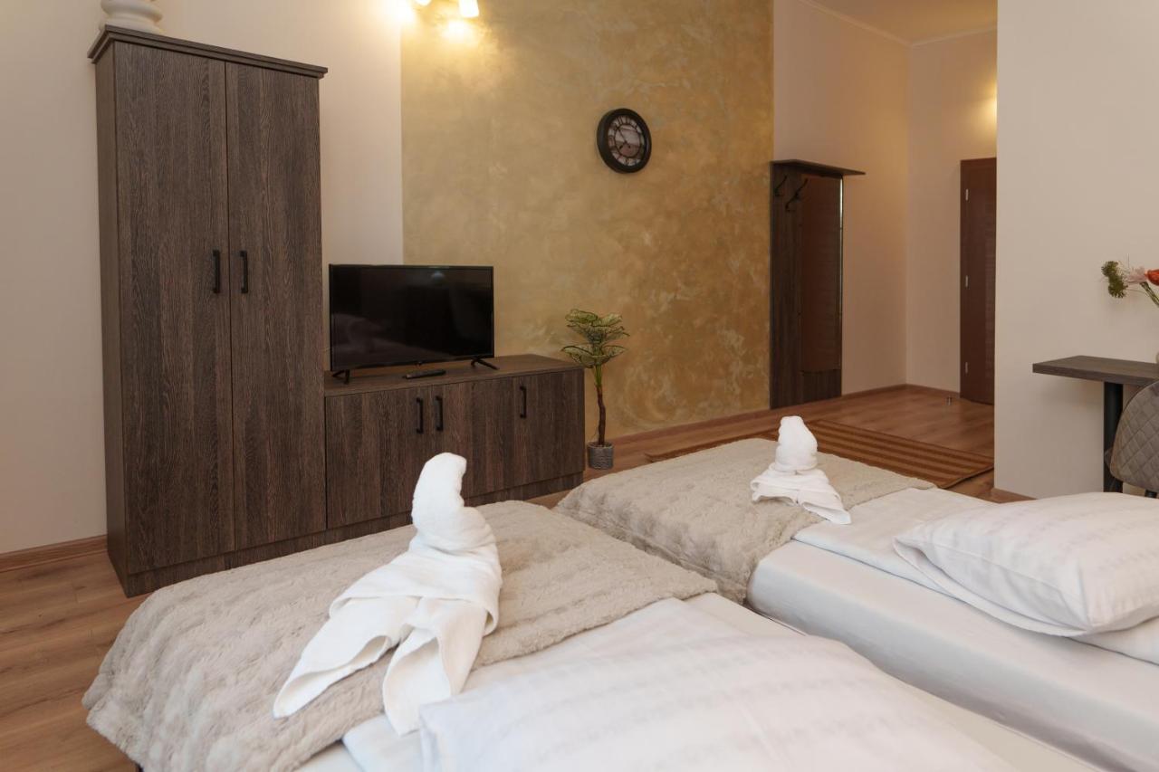 גורגני Hotel Rubin*** מראה חיצוני תמונה