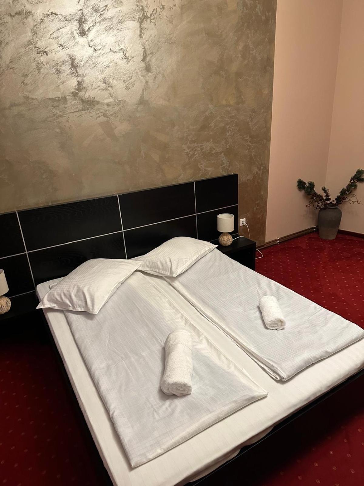 גורגני Hotel Rubin*** מראה חיצוני תמונה
