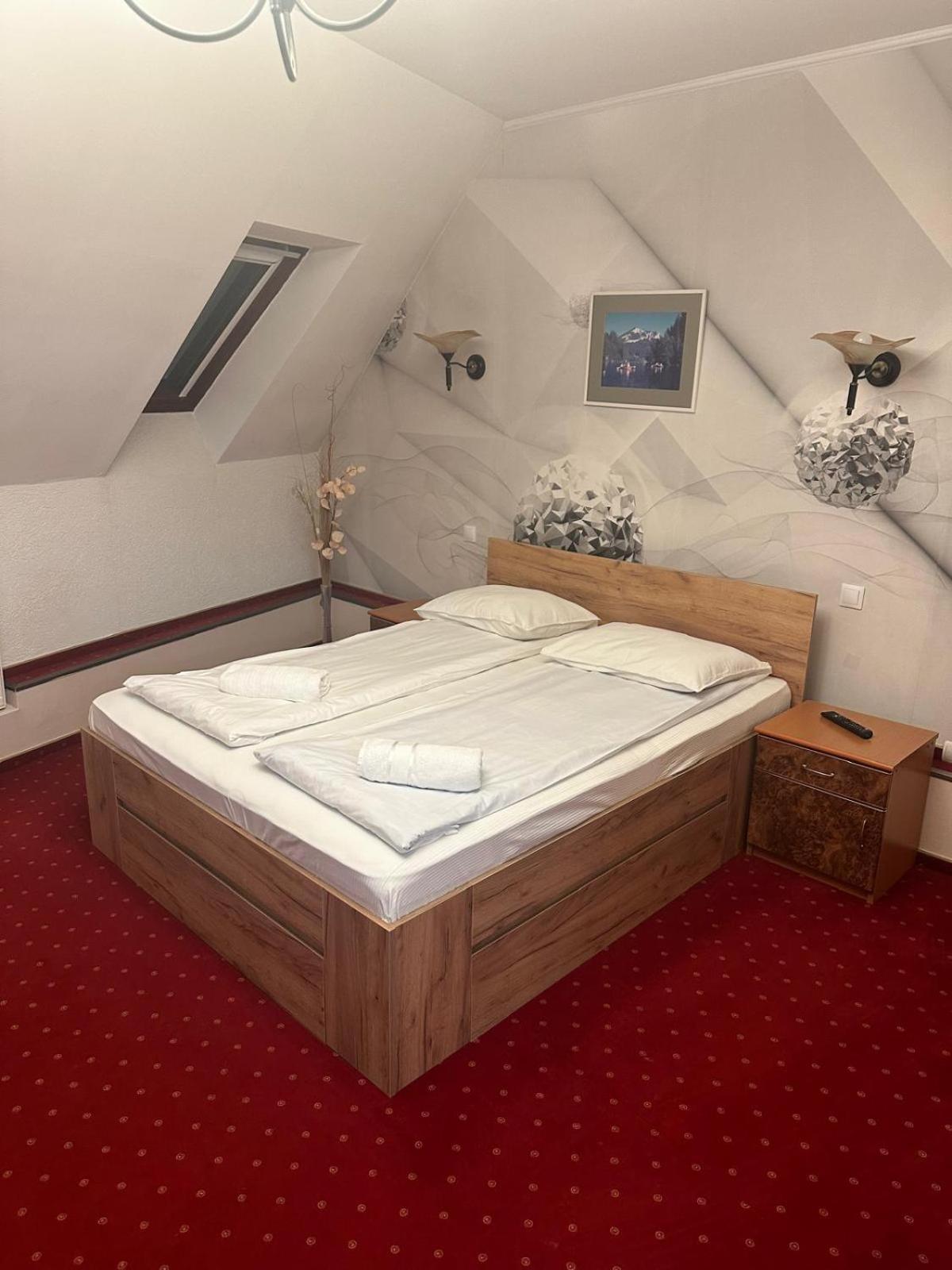 גורגני Hotel Rubin*** מראה חיצוני תמונה