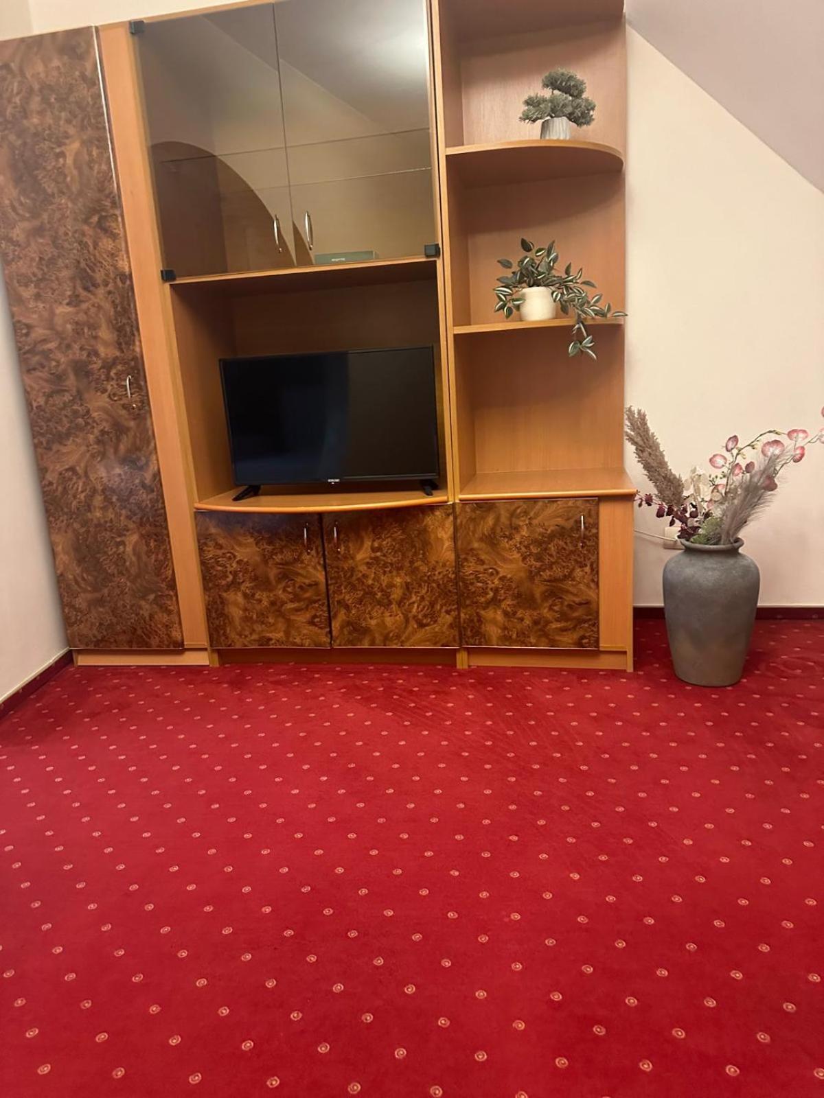 גורגני Hotel Rubin*** מראה חיצוני תמונה